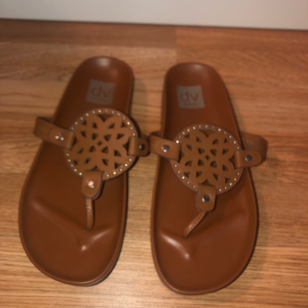 DV sandals